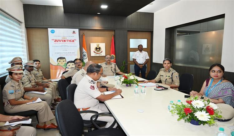 Bisforana:Juventica---Police-Awareness-and-Engagement-Program-with-Adolescent-Girls-held