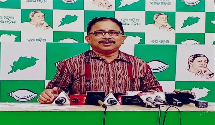 Bisforana:BJP-government-has-backstabbed-itself-within-72-hours-of-deciding-to-stop-government-transactions-with-3-private-banks-BJD