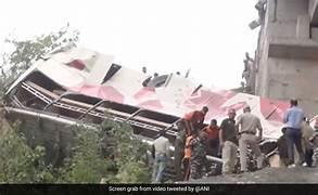 Bisforana:Bus-going-for-Vaishno-Devi-darshan-meets-with-accident-in-Jatwal-on-Saturday