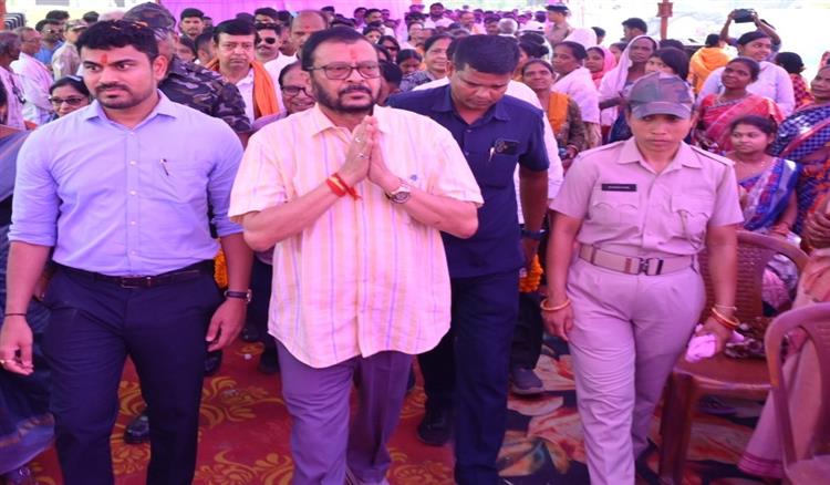 Bisforana:Over-26-crores-of-projects-have-been-laid-bare-by-the-Revenue-Minister