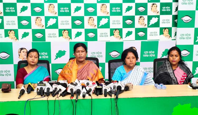 Bisforana:Double-engine-government-is-exploiting-the-people-by-increasing-the-prices-of-petrol-diesel-and-cooking-gas-BJD