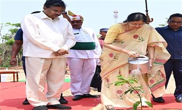 Bisforana:Governor-plants-saplings-on-World-Environment-Day--Taking-care-of-and-protecting-the-environment-should-be-everyones-responsibility---Governor