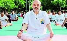 Bisforana:Union-Home-Minister-Shri-Amit-Shah-interacts-with-locals-in-Ahmedabad-Gujarat-on-the-occasion-of-International-Yoga-Day